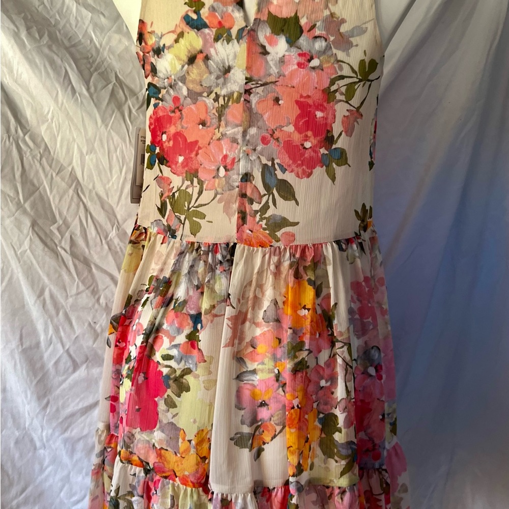 Bleecker 126 Watercolor Floral Chiffon High
Neck Baby Doll Dress. Size small‎ - Picture 14 of 16
